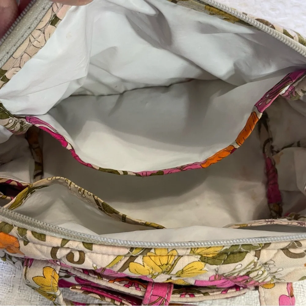 Vera Bradley Floral Multi-Color‎ Women's Cosmetic Bag~